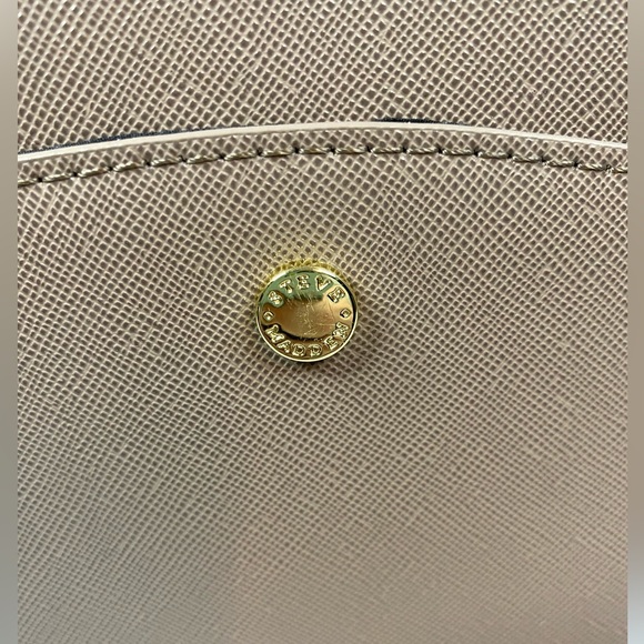 Small Steve Madden hand purse. Tan, taupe color. - Picture 2 of 9